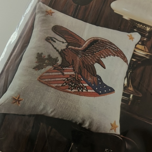 Vintage Eagle 1973 Avon Creative Needle Craft Crewel Embroidery Decorative Kit - Picture 3 of 5